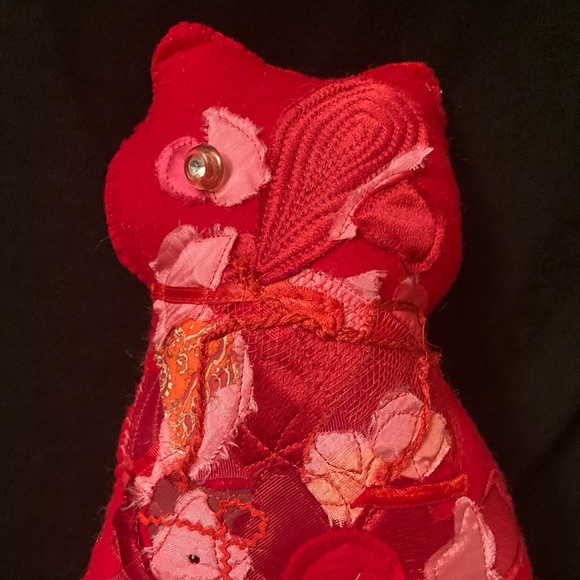 Valentine's Day cat pillow. Hand stitched with vintage fabrics and button. - Picture 1 of 3